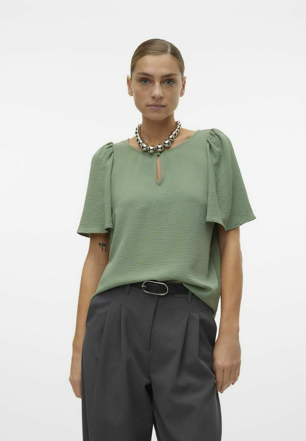 Блузка Vero Moda, цвет hedge green
Блузка Vero Moda, цвет hedge green