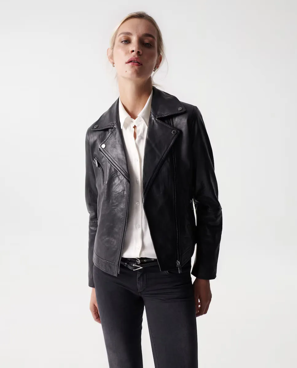 Женская кожаная куртка на молнии Salsa Jeans, черный
Женская кожаная куртка на молнии Salsa Jeans, черный