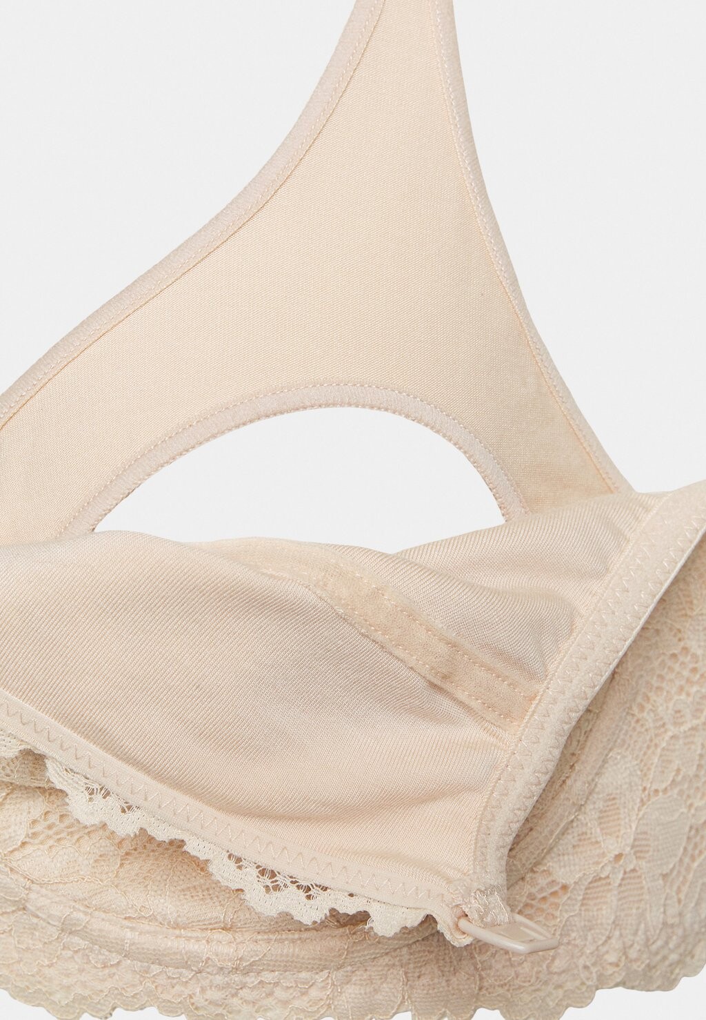 Бюстгальтер с треугольными чашечками DORINA, бежевый
Бюстгальтер с треугольными чашечками DORINA, бежевый