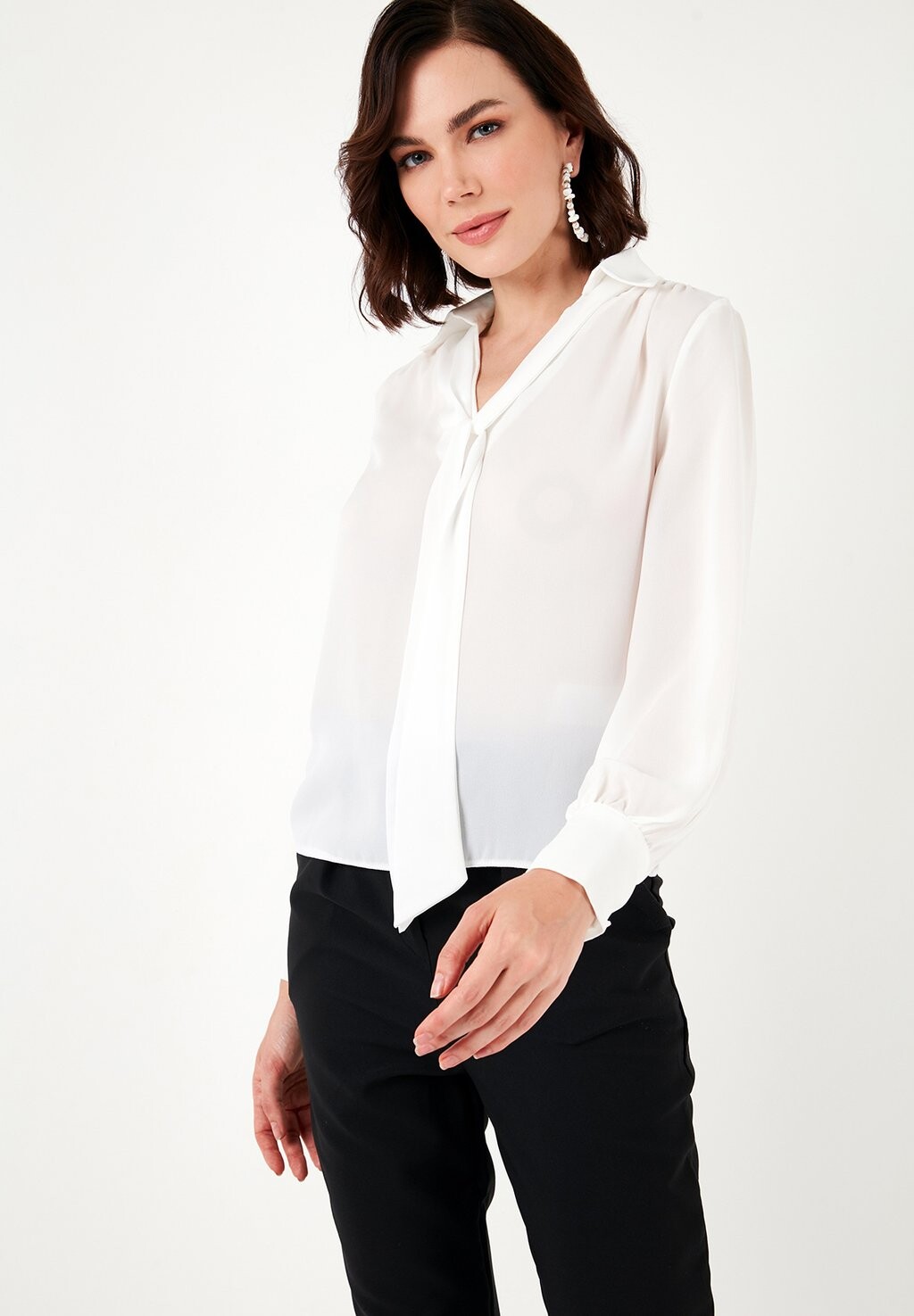 Блузка Regular Fit LELA, кремовый
Блузка Regular Fit LELA, кремовый