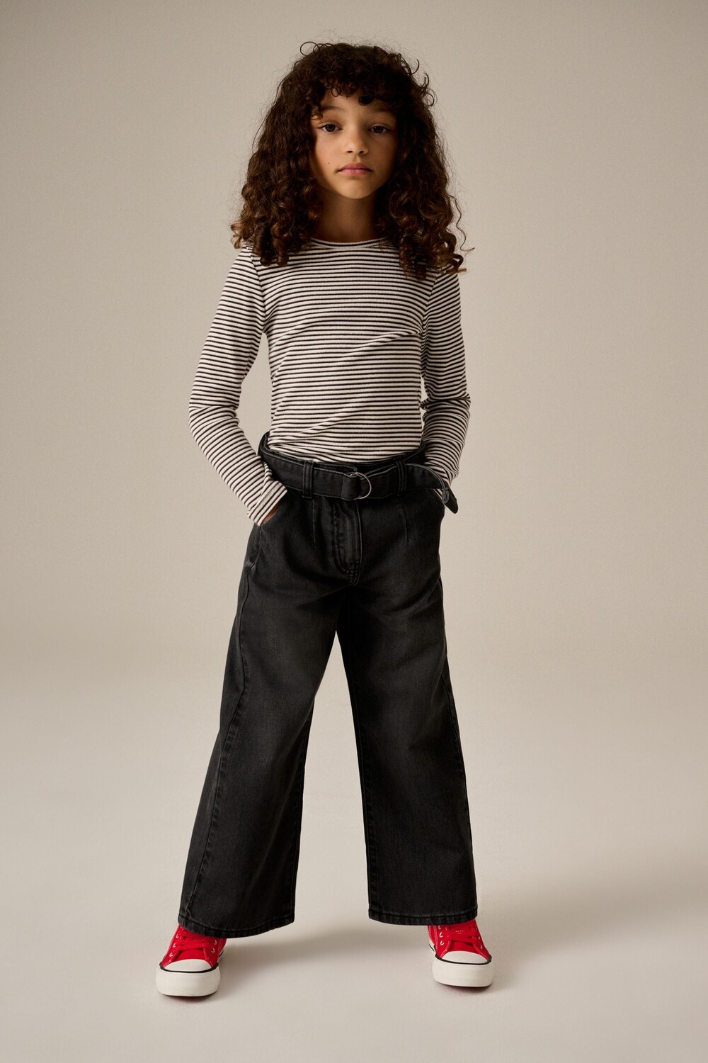 Джинсы широкие из 100% хлопка с поясом (3 16 лет) Next, серый
Джинсы широкие из 100% хлопка с поясом (3 16 лет) Next, серый