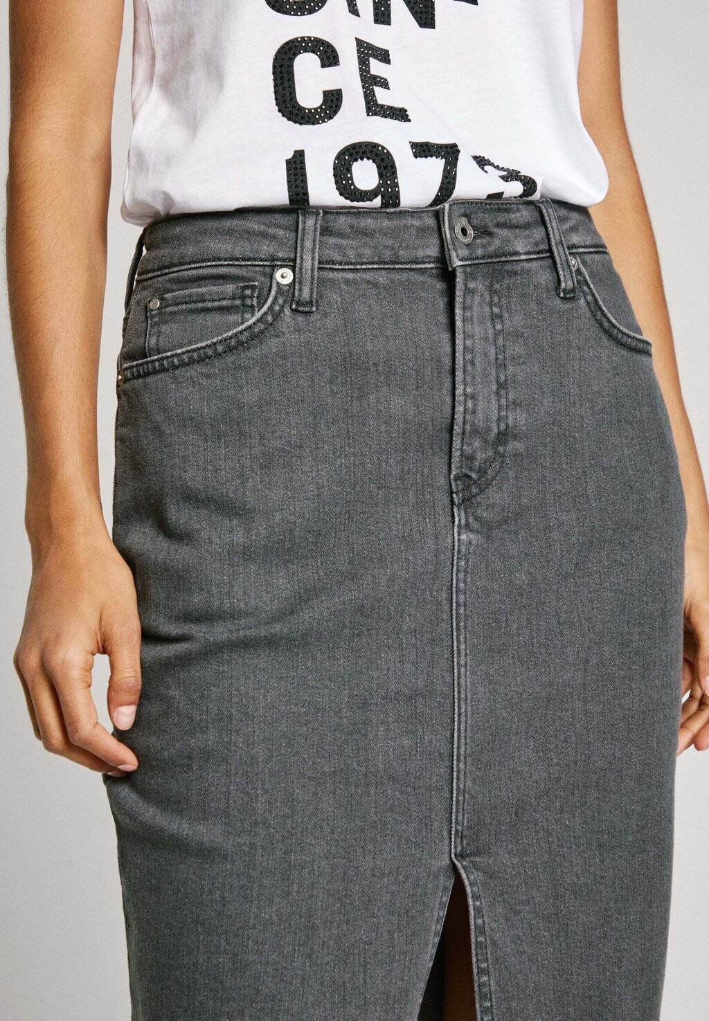 Юбка из денима Pepe Jeans, синий деним
Юбка из денима Pepe Jeans, синий деним