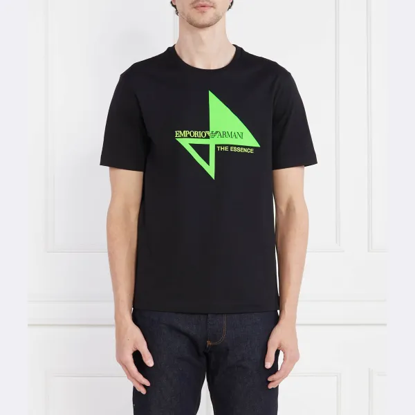 Футболка стандартного кроя Emporio Armani, черный
Футболка стандартного кроя Emporio Armani, черный