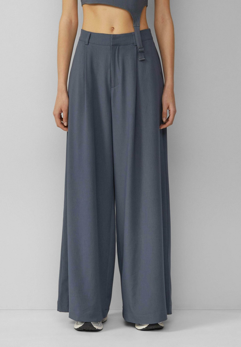 Брюки By Vanessa Mai | Bundfaltenhose QS, антрацит
Брюки By Vanessa Mai | Bundfaltenhose QS, антрацит