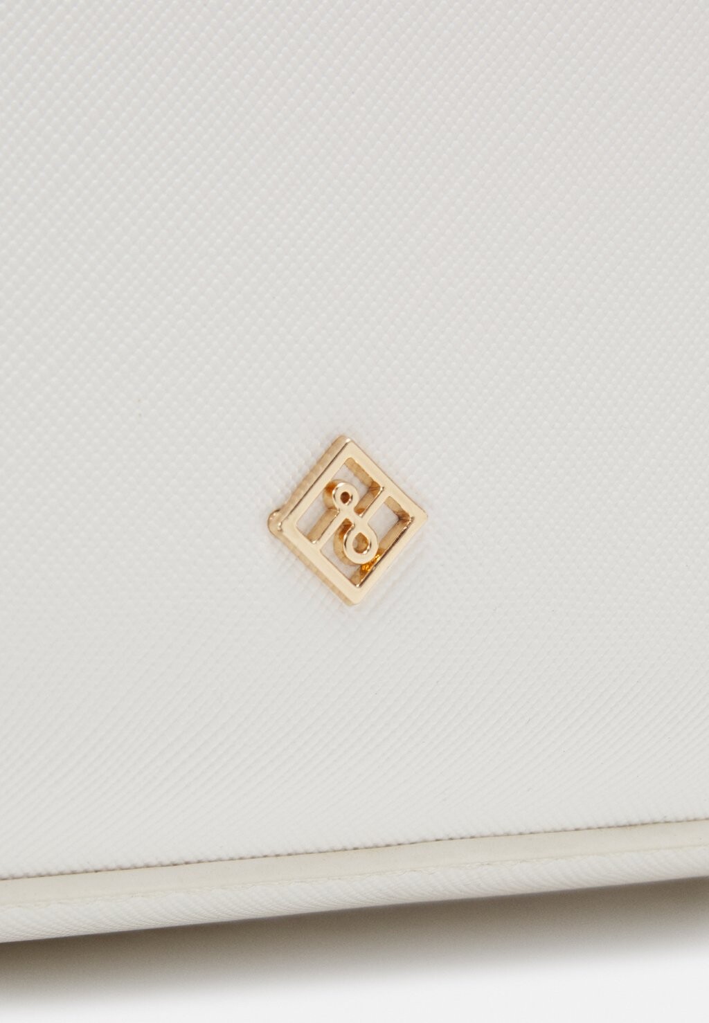 Большая сумка BULLETPROOFF Call it Spring, белый
Большая сумка BULLETPROOFF Call it Spring, белый