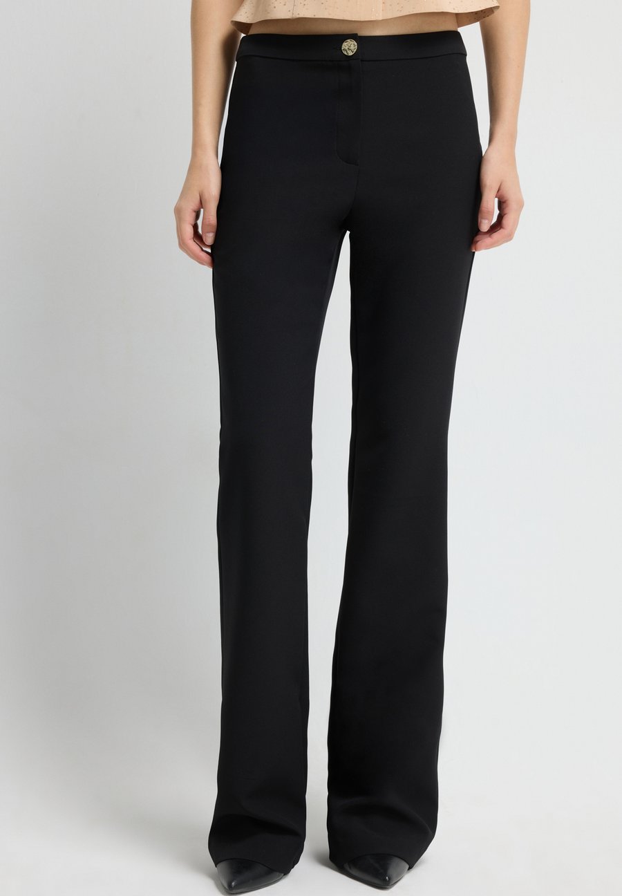 Брюки adL Trousers, Black /Black
Брюки adL Trousers, Black /Black