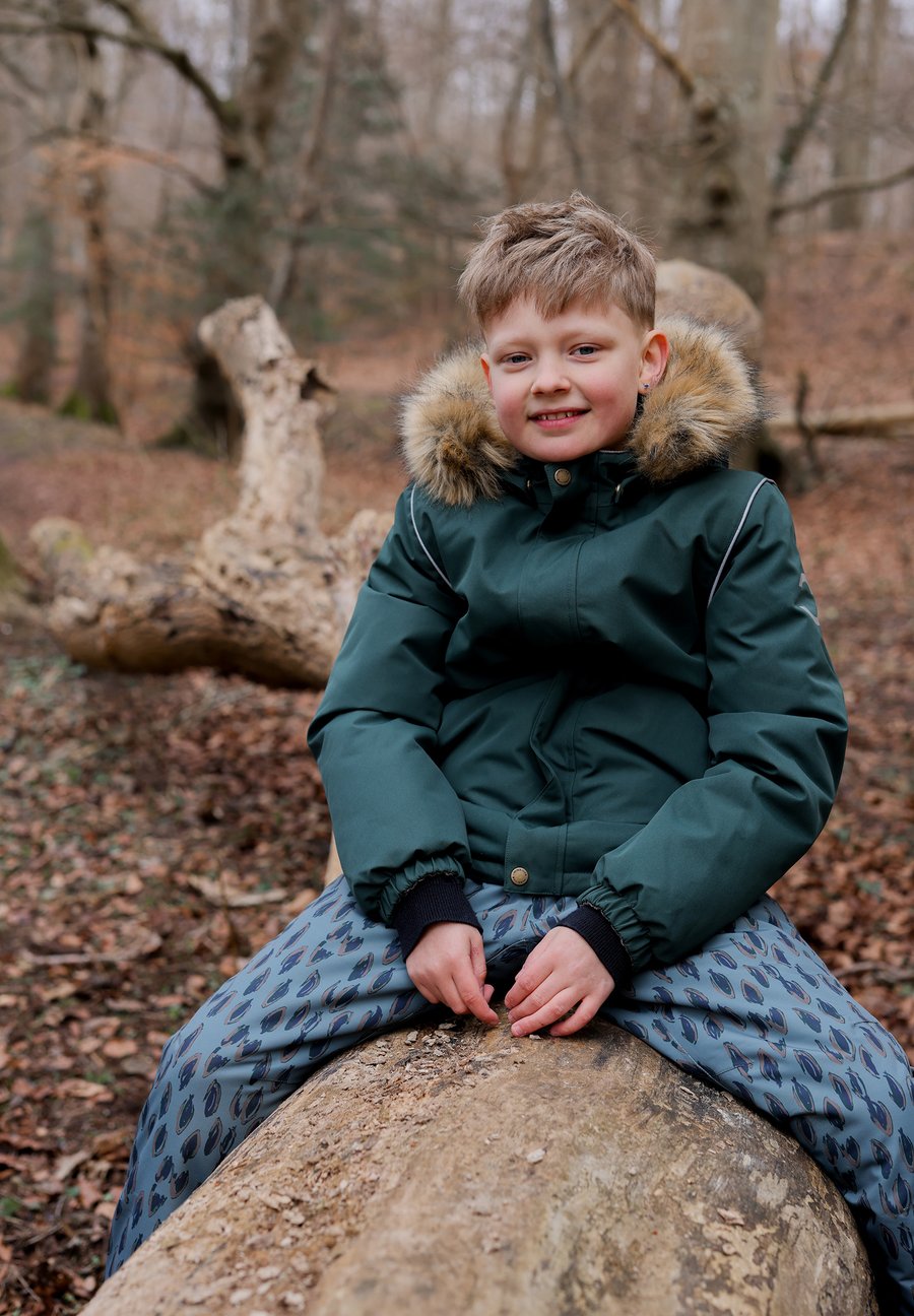 Зимняя куртка mikk-line SOLID , Darkest Sprouse/Multi-Coloured
Зимняя куртка mikk-line SOLID , Darkest Sprouse/Multi-Coloured