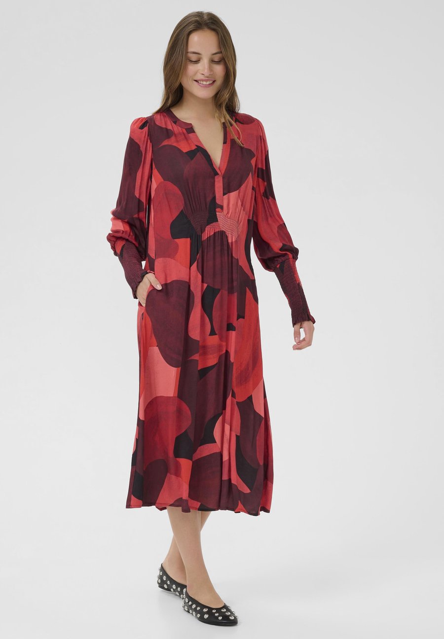 Платье Culture DANA , Fiery Red Art/Red
Платье Culture DANA , Fiery Red Art/Red