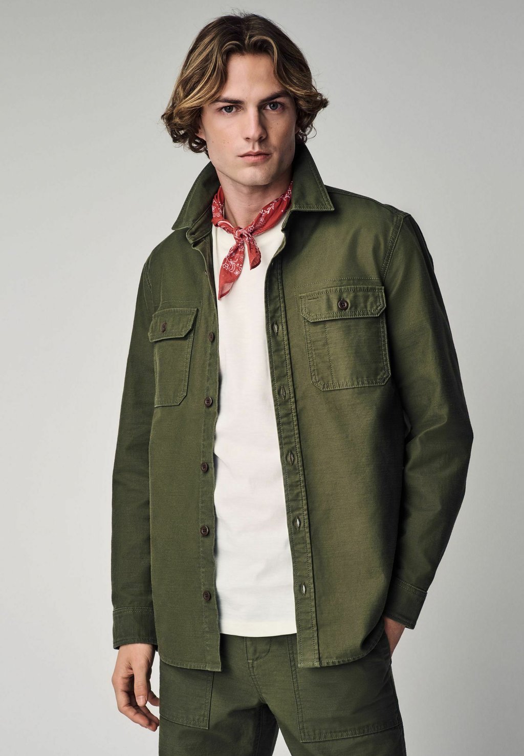 Летняя куртка REGULAR FIT TWIN POCKET UTILITY Next, зеленый
Летняя куртка REGULAR FIT TWIN POCKET UTILITY Next, зеленый