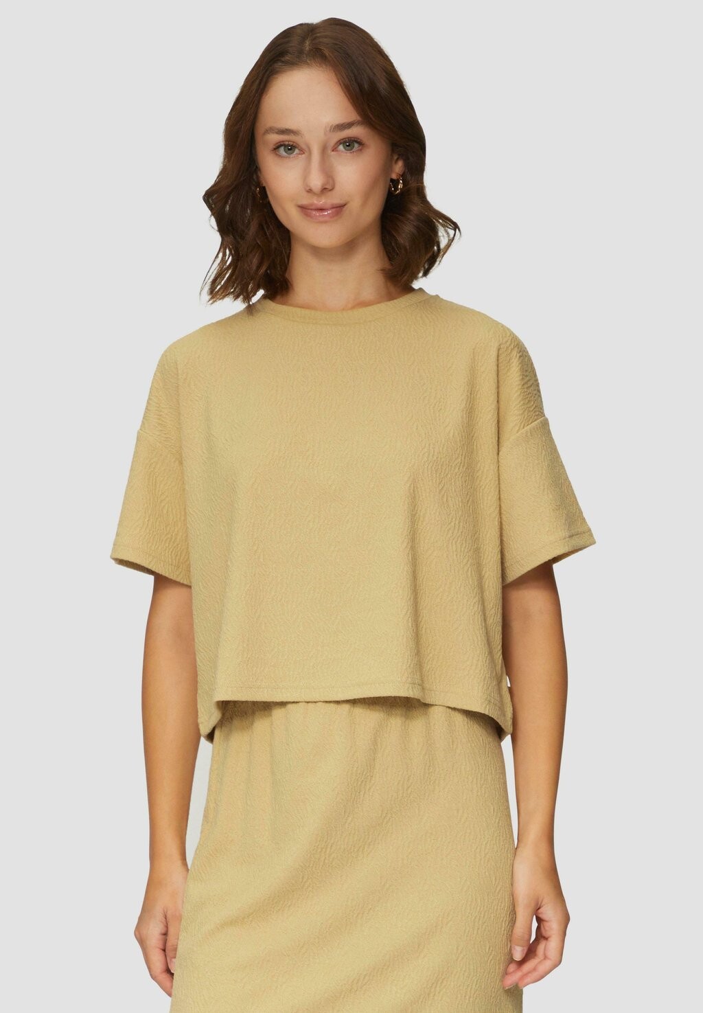 Блуза VERKÜRZTES MIT STRUKTUR QS, темно-желтый
Блуза VERKÜRZTES MIT STRUKTUR QS, темно-желтый