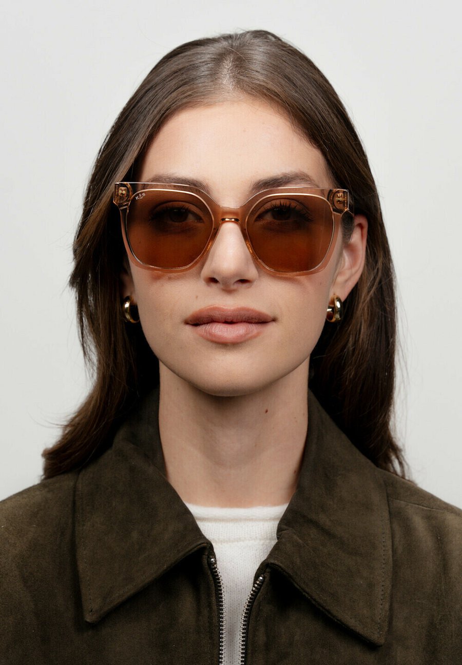 Солнцезащитные очки Kapten & Son SIENA, Transparent Hazel Light Brown/Brown
Солнцезащитные очки Kapten & Son SIENA, Transparent Hazel Light Brown/Brown