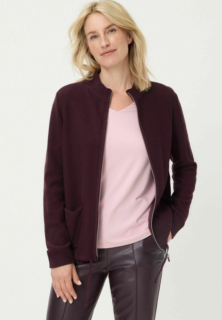 Кардиган Olsen Cardigan, Dunkelrot/Dark Red
Кардиган Olsen Cardigan, Dunkelrot/Dark Red