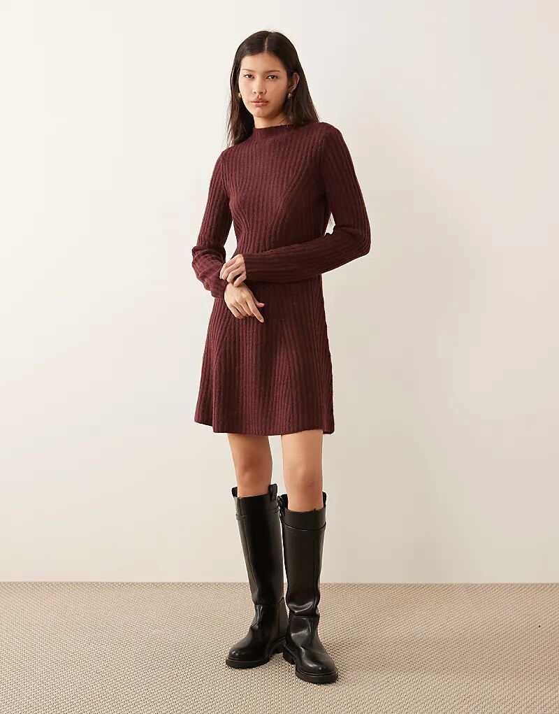 Мини-платье YAS из трикотажного полотна в рубчик бордового цвета
Мини-платье YAS из трикотажного полотна в рубчик бордового цвета