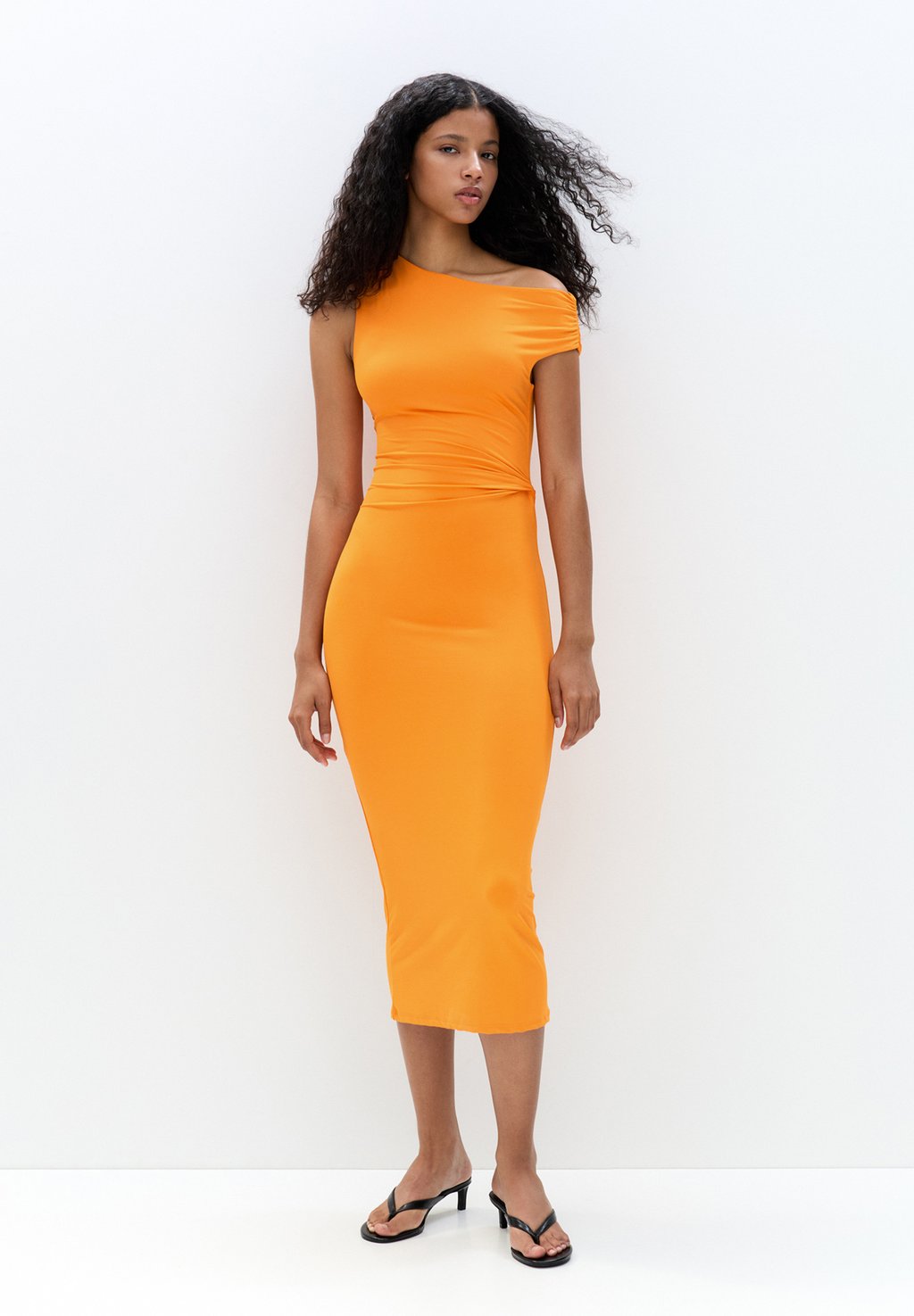 Платье-футляр MIDI PULL&BEAR, оранжевый
Платье-футляр MIDI PULL&BEAR, оранжевый
