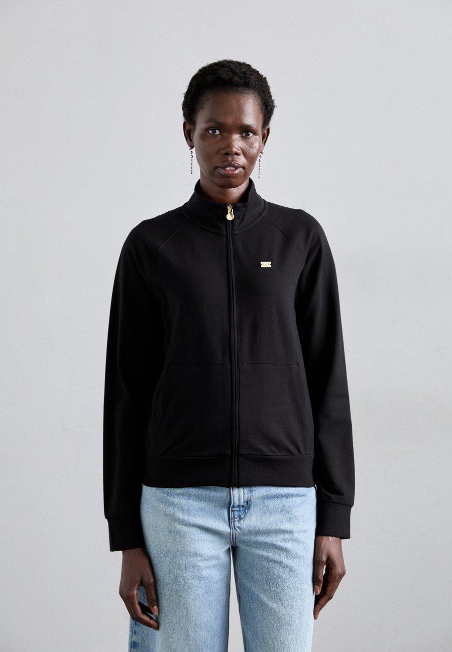 Толстовка EA7 Emporio Armani Zip-up sweatshirt, Black
Толстовка EA7 Emporio Armani Zip-up sweatshirt, Black