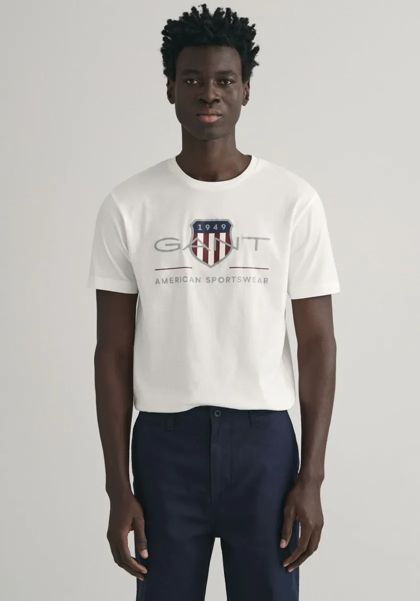 Футболка Gant "REG ARCHIVE SHIELD SS T-SHIRT", с логотипом на груди, белый
Футболка Gant "REG ARCHIVE SHIELD SS T-SHIRT", с логотипом на груди, белый
