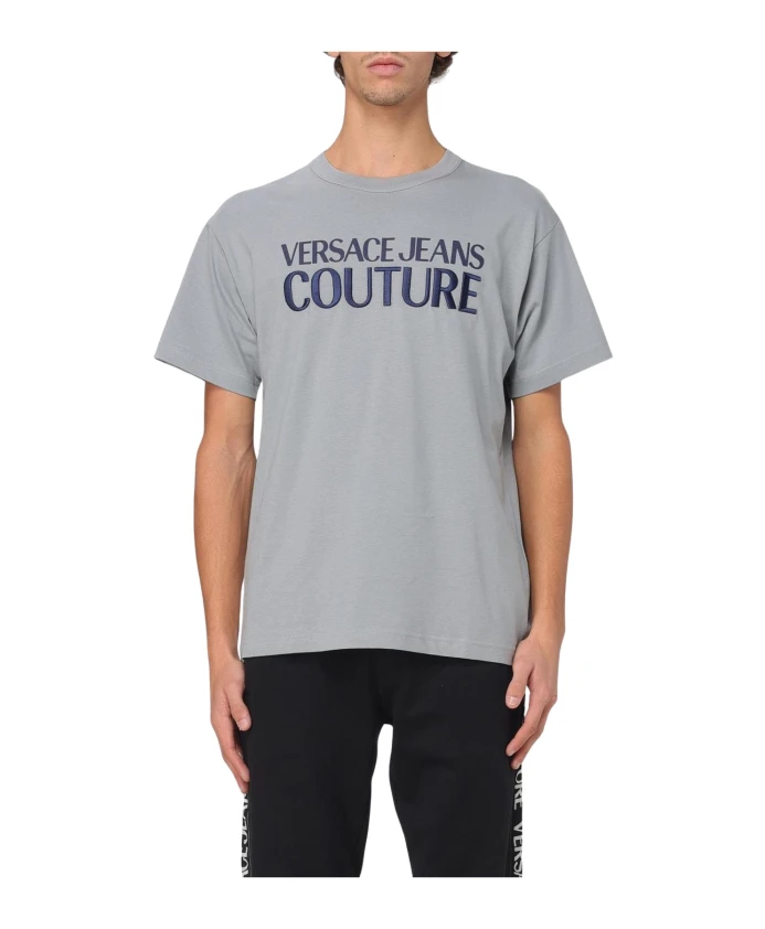 Футболка с логотипом Couture Versace Jeans Couture, серый
Футболка с логотипом Couture Versace Jeans Couture, серый