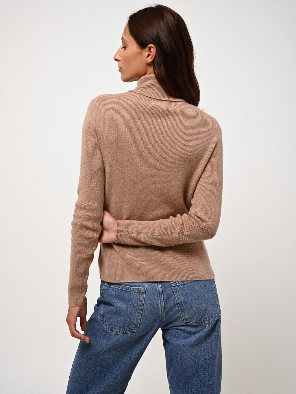 Джемпер SUZIE Authentic Cashmere, бежевый
Джемпер SUZIE Authentic Cashmere, бежевый