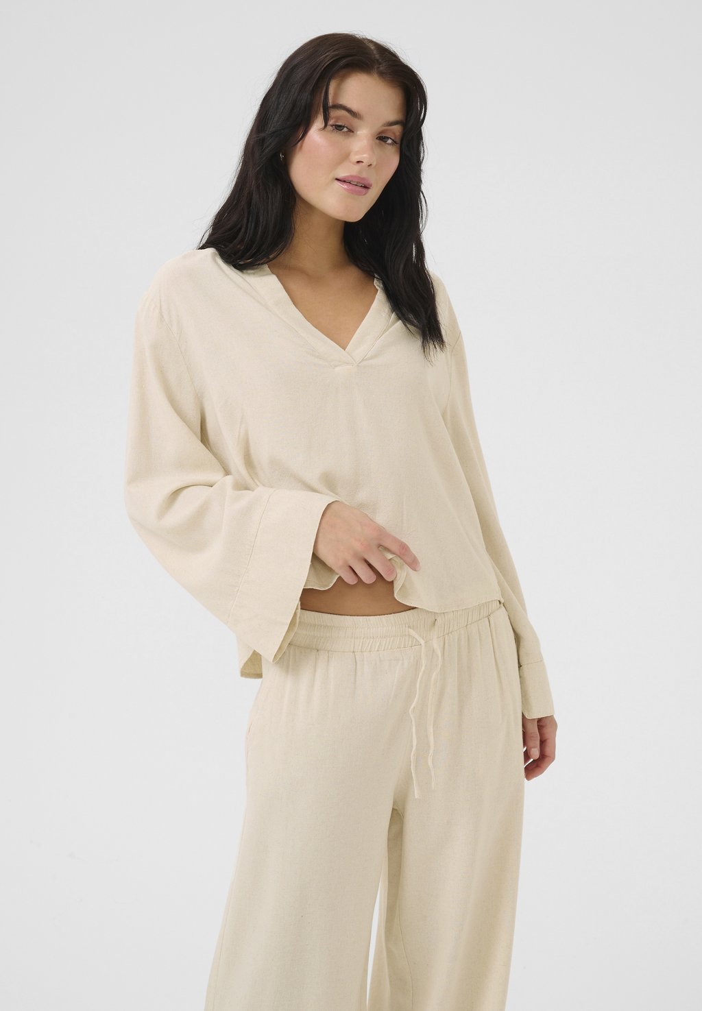 Блуза DIAS My Essential Wardrobe, кремовый
Блуза DIAS My Essential Wardrobe, кремовый