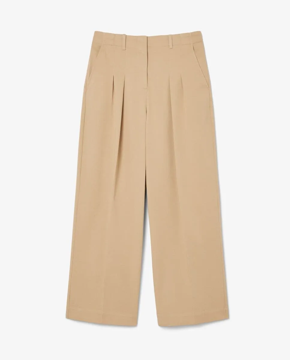 Женские широкие брюки чинос из эластичной габардиновой ткани Lacoste, бежевый
Женские широкие брюки чинос из эластичной габардиновой ткани Lacoste, бежевый