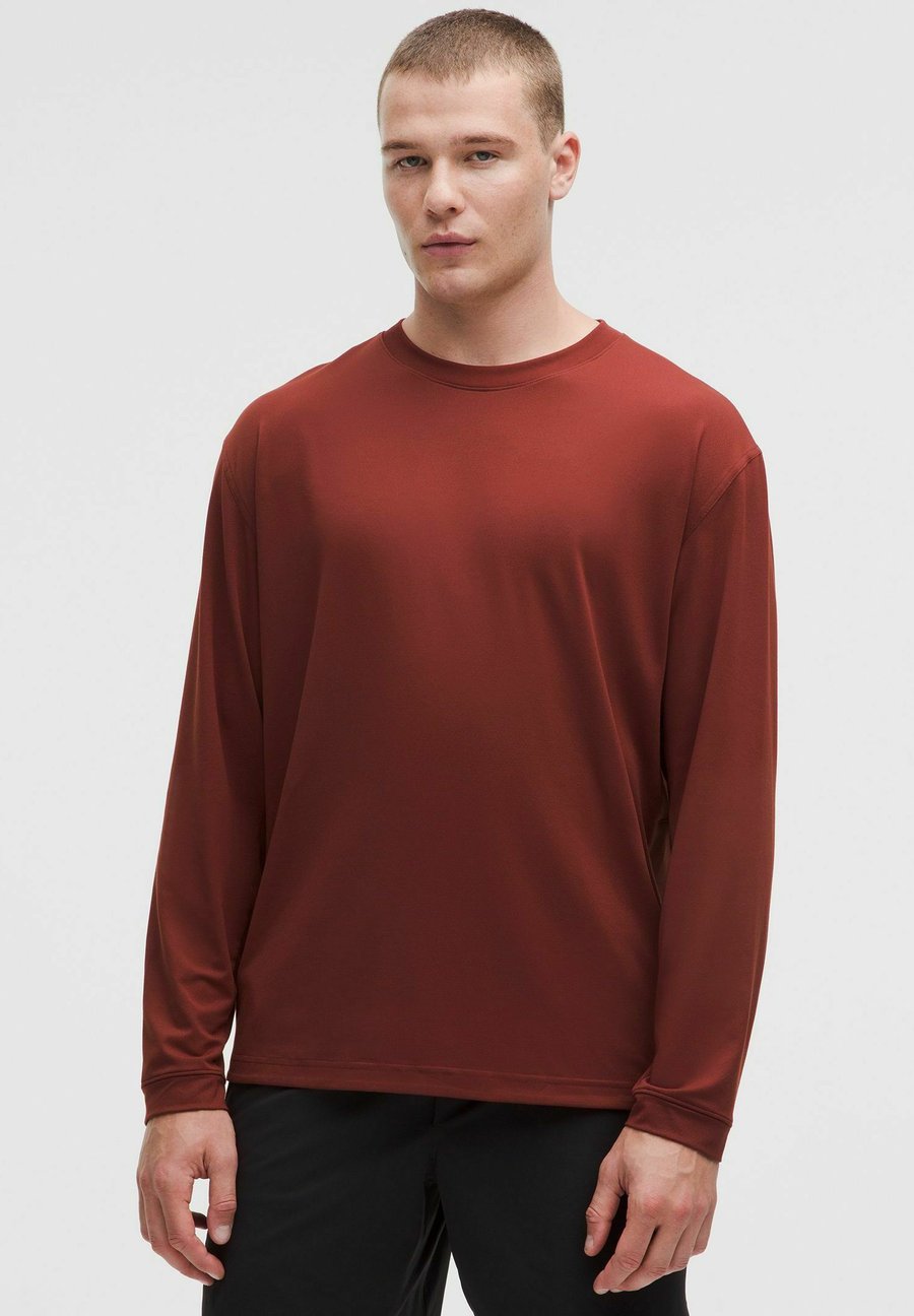 Топ lululemon EasySet Train Long Sleeve, Rockwood/Red
Топ lululemon EasySet Train Long Sleeve, Rockwood/Red