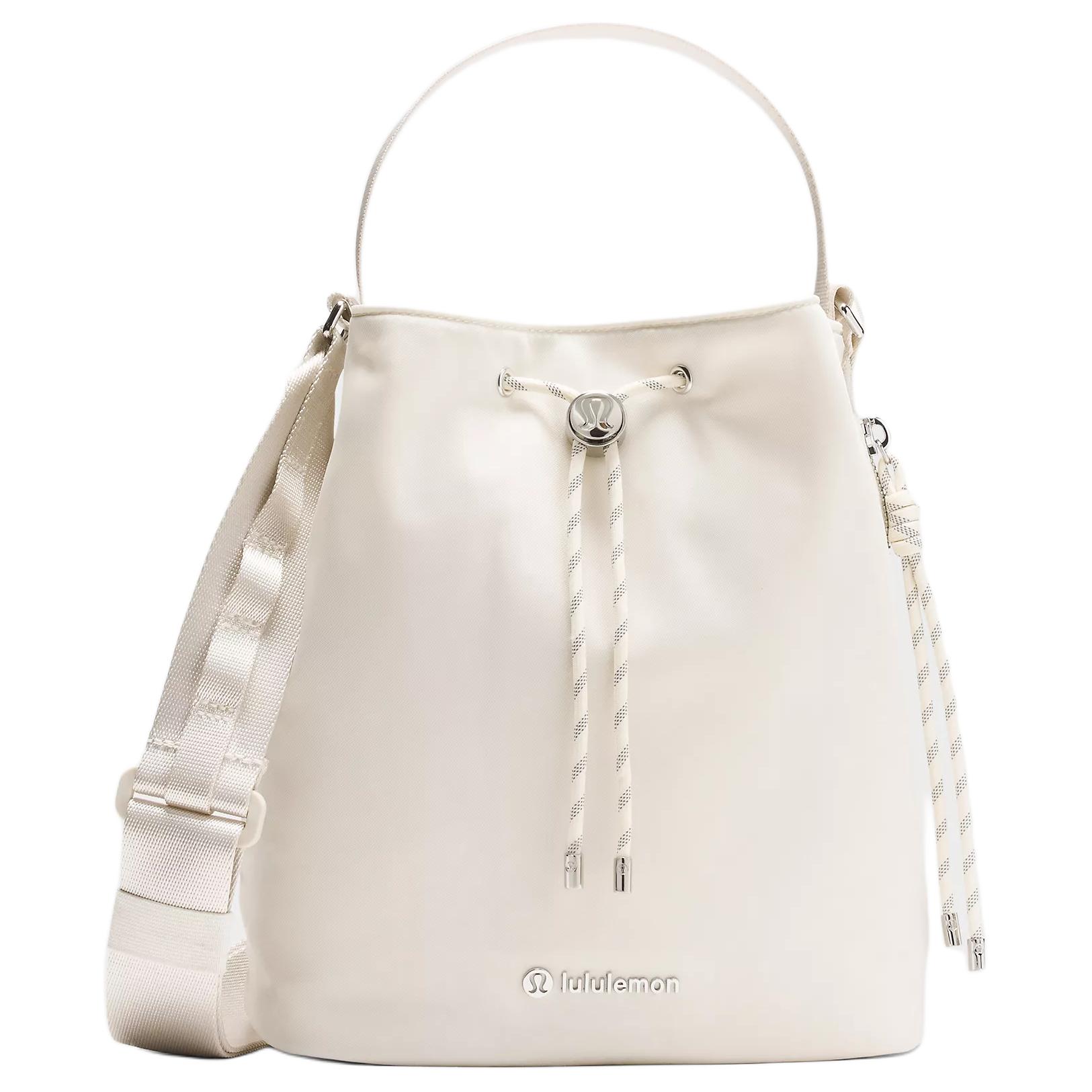 Lululemon Переработанная нейлоновая сумка ведро через плечо кроссбоди клатч женская светлая слоновая кость серебро, Light Ivory & Silver
Lululemon Переработанная нейлоновая сумка ведро через плечо кроссбоди клатч женская светлая слоновая кость серебро, Light Ivory & Silver