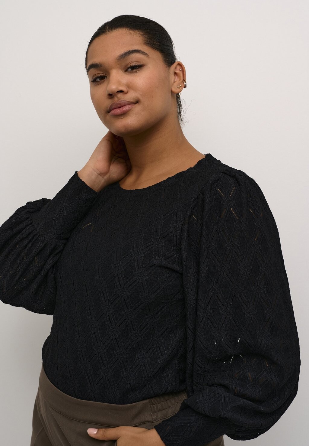 Вязаный свитер Kaffe Curve, пестрый черный
Вязаный свитер Kaffe Curve, пестрый черный