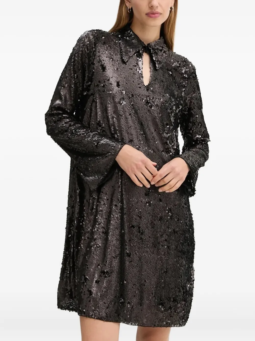 Мини-платье для вечеринки, украшенное пайетками Bruuns Bazaar, черный
Мини-платье для вечеринки, украшенное пайетками Bruuns Bazaar, черный