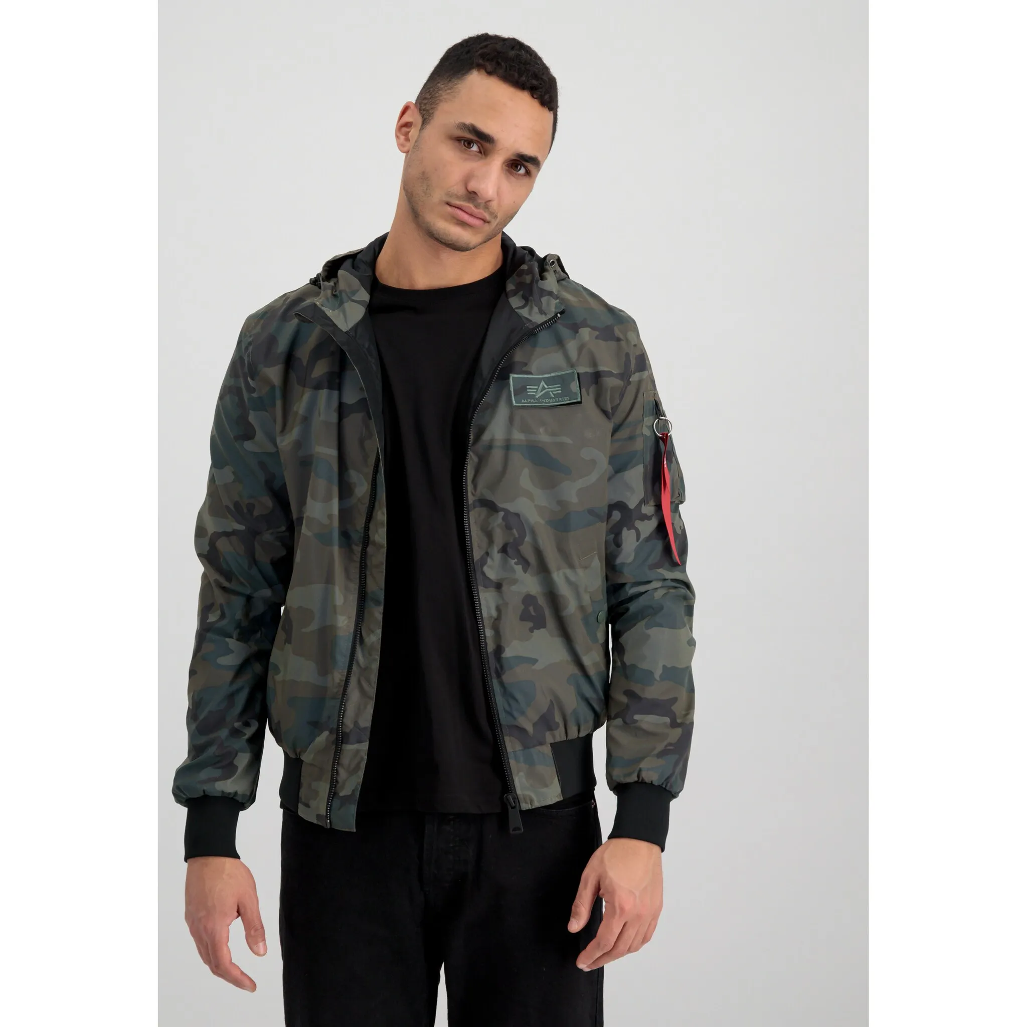 Куртка-бомбер Alpha Industries " Alpha Industries Мужчины - Куртки-бомберы MA-1 LW Hooded Camo", цвет Wdl Camo 65
Куртка-бомбер Alpha Industries " Alpha Industries Мужчины - Куртки-бомберы MA-1 LW Hooded Camo", цвет Wdl Camo 65