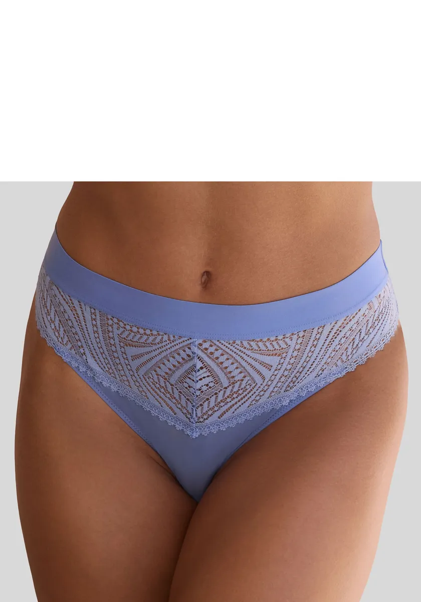 Трусики S.Oliver "Clemence" с модным поясом и графичным кружевом, синий
Трусики S.Oliver "Clemence" с модным поясом и графичным кружевом, синий