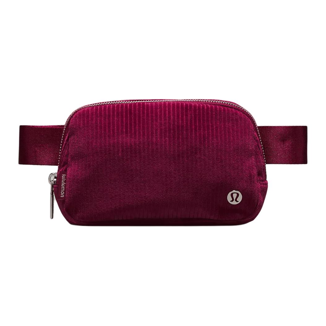 Lululemon Хлопковая поясная сумка для женщин Темная слива, Dark Plum
Lululemon Хлопковая поясная сумка для женщин Темная слива, Dark Plum