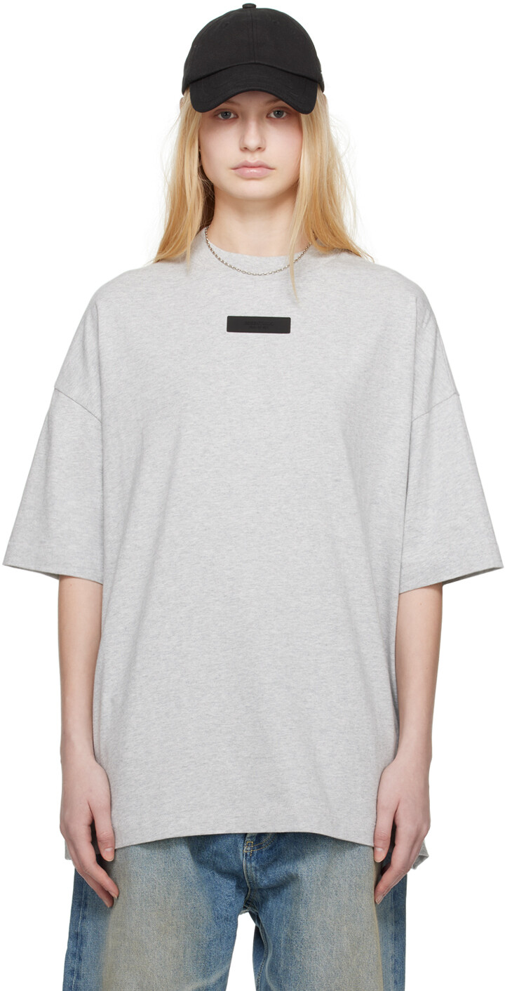 Серая футболка с круглым вырезом Fear Of God Essentials, цвет Light heather grey
Серая футболка с круглым вырезом Fear Of God Essentials, цвет Light heather grey