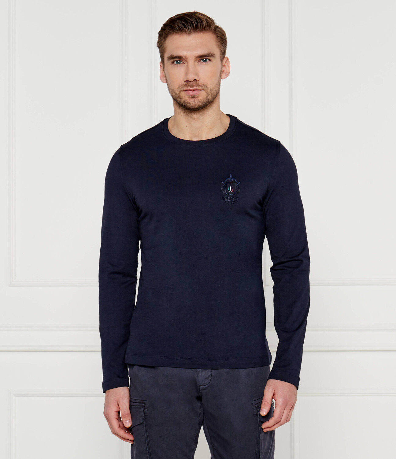 Лонгслив Aeronautica Militare Regular Fit, темно-синий
Лонгслив Aeronautica Militare Regular Fit, темно-синий