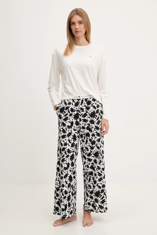 Хлопковая пижама Tommy Hilfiger, бежевый
Хлопковая пижама Tommy Hilfiger, бежевый