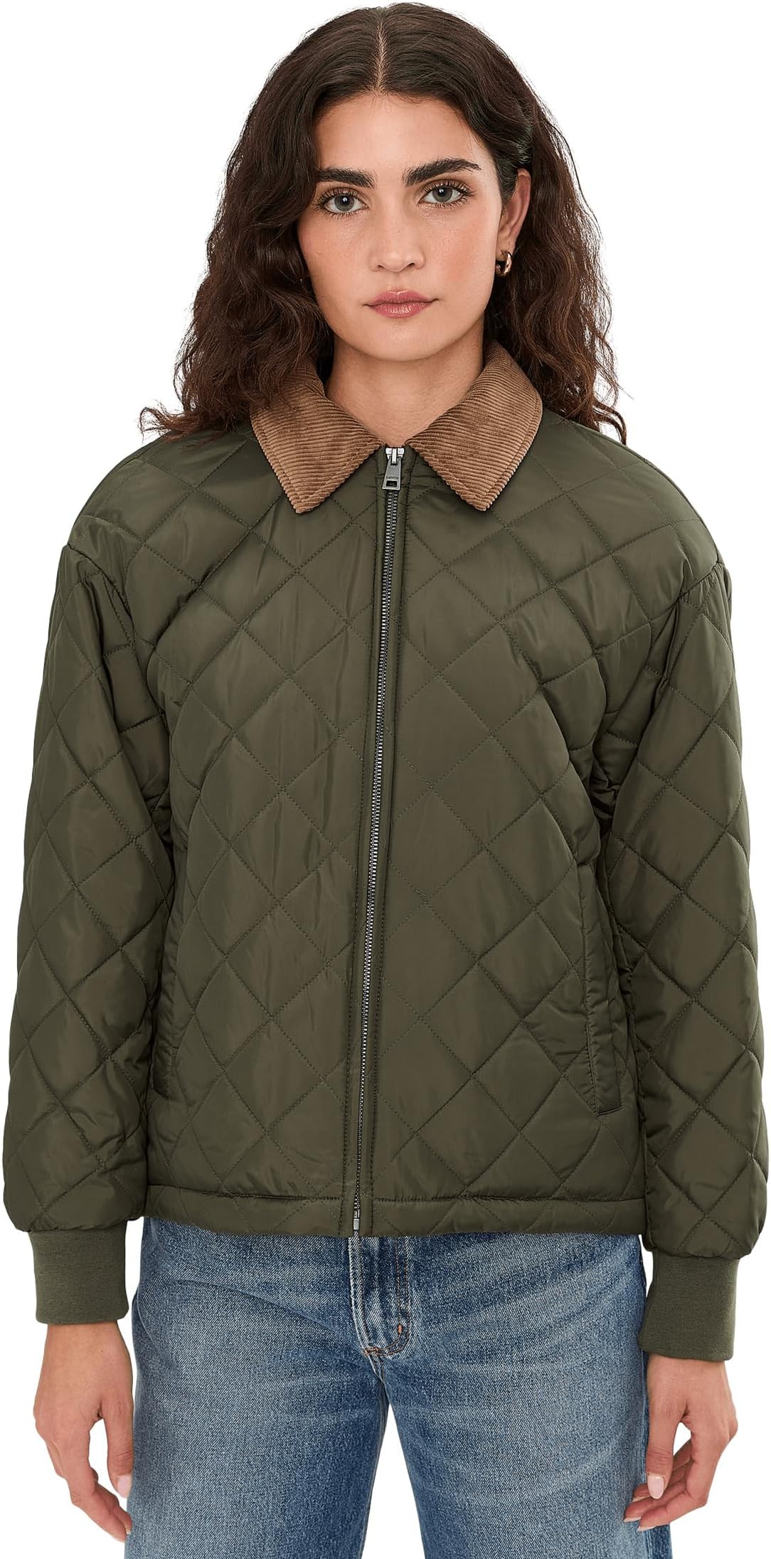 Женская стеганая куртка с ромбовидным узором и воротником-стойкой Levi's, Army Green
Женская стеганая куртка с ромбовидным узором и воротником-стойкой Levi's, Army Green