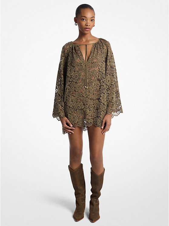 Платье с V-образным вырезом и цветочным кружевом, украшенное заклепками Michael Kors, зеленый
Платье с V-образным вырезом и цветочным кружевом, украшенное заклепками Michael Kors, зеленый