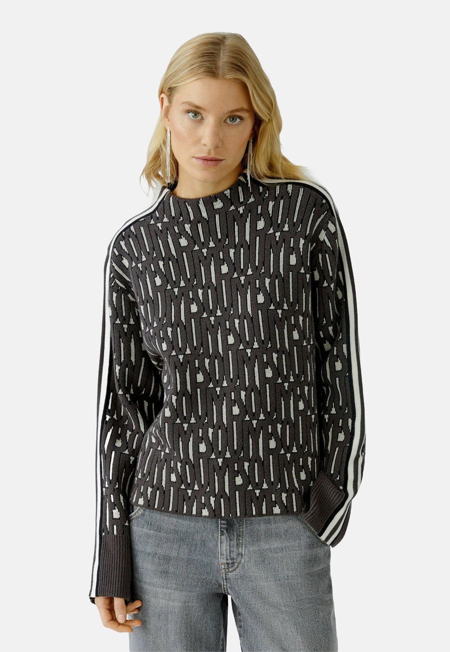 Джемпер Oui Jumper, Offwhite Black/Off-White
Джемпер Oui Jumper, Offwhite Black/Off-White