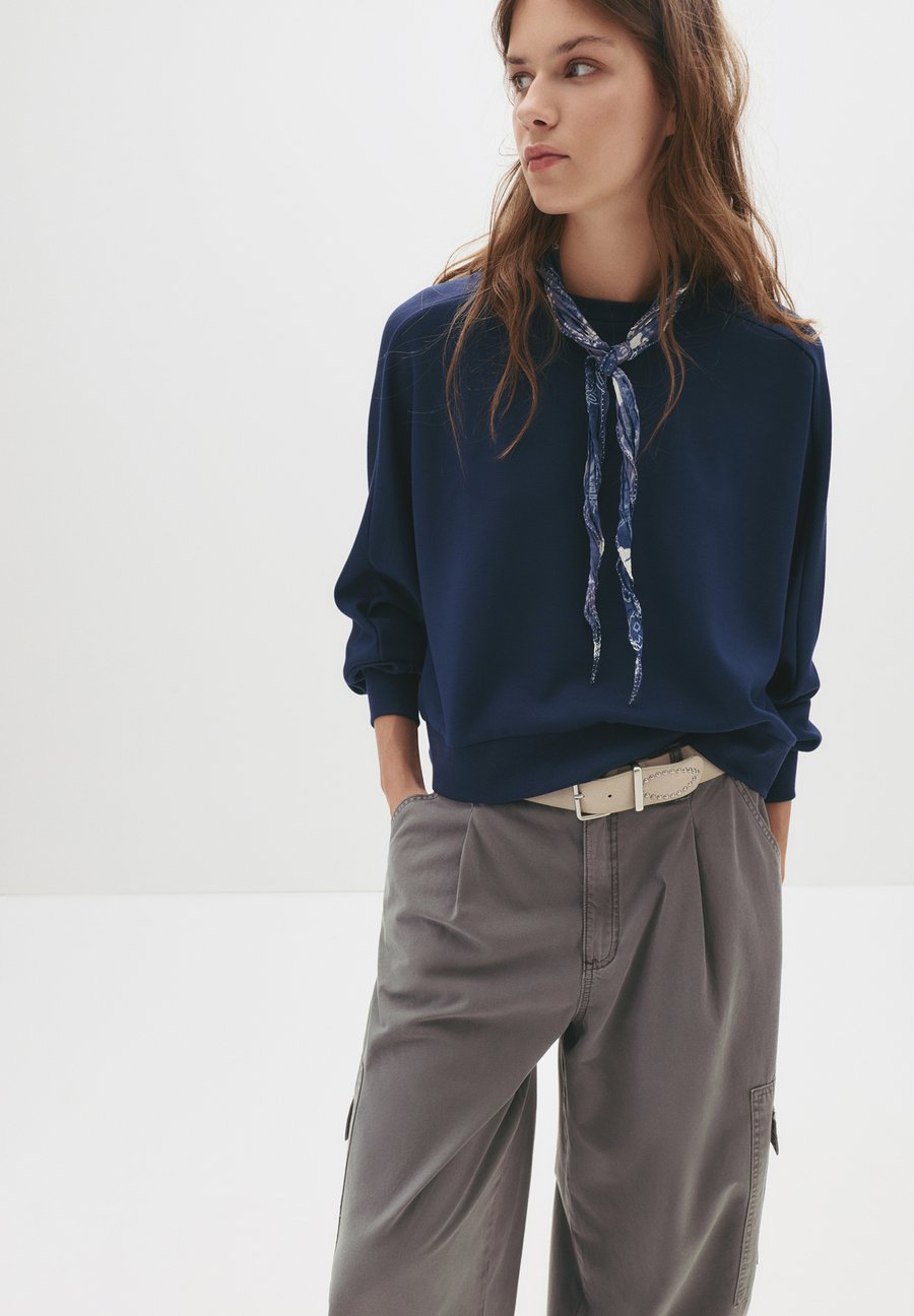 Толстовка PULL&BEAR Sweatshirt, Dark Blue Denim/Dark-Blue Denim
Толстовка PULL&BEAR Sweatshirt, Dark Blue Denim/Dark-Blue Denim