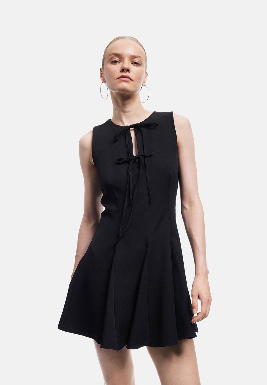 Платье Koton Day dress, Black
Платье Koton Day dress, Black