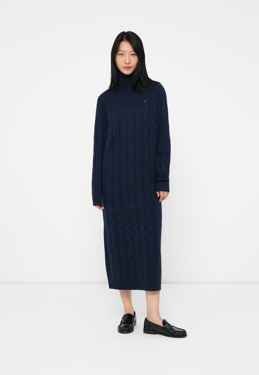 Платье Tommy Hilfiger SOFT CABLE ROLL DRESS, Dark Night Navy/Dark Blue
Платье Tommy Hilfiger SOFT CABLE ROLL DRESS, Dark Night Navy/Dark Blue