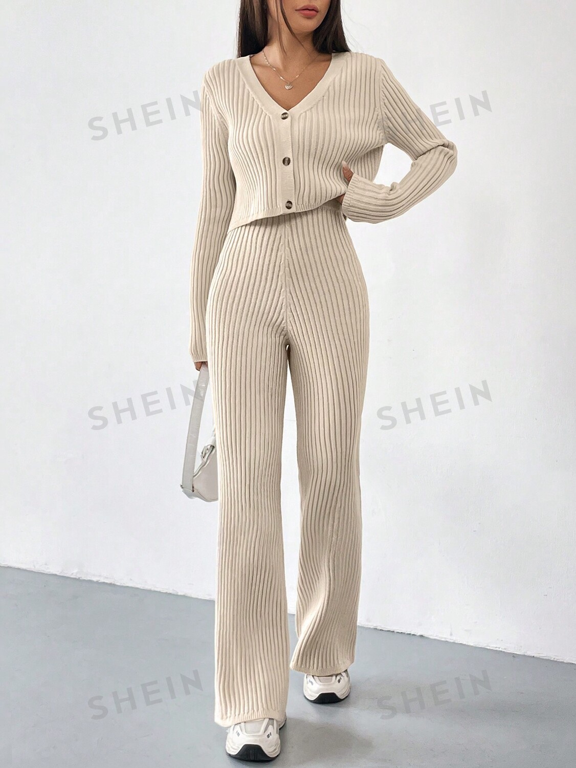 EZwear Цвет хаки Вязаный кардиган в рубчик и трикотажные брюки Shein, абрикосовый
EZwear Цвет хаки Вязаный кардиган в рубчик и трикотажные брюки Shein, абрикосовый