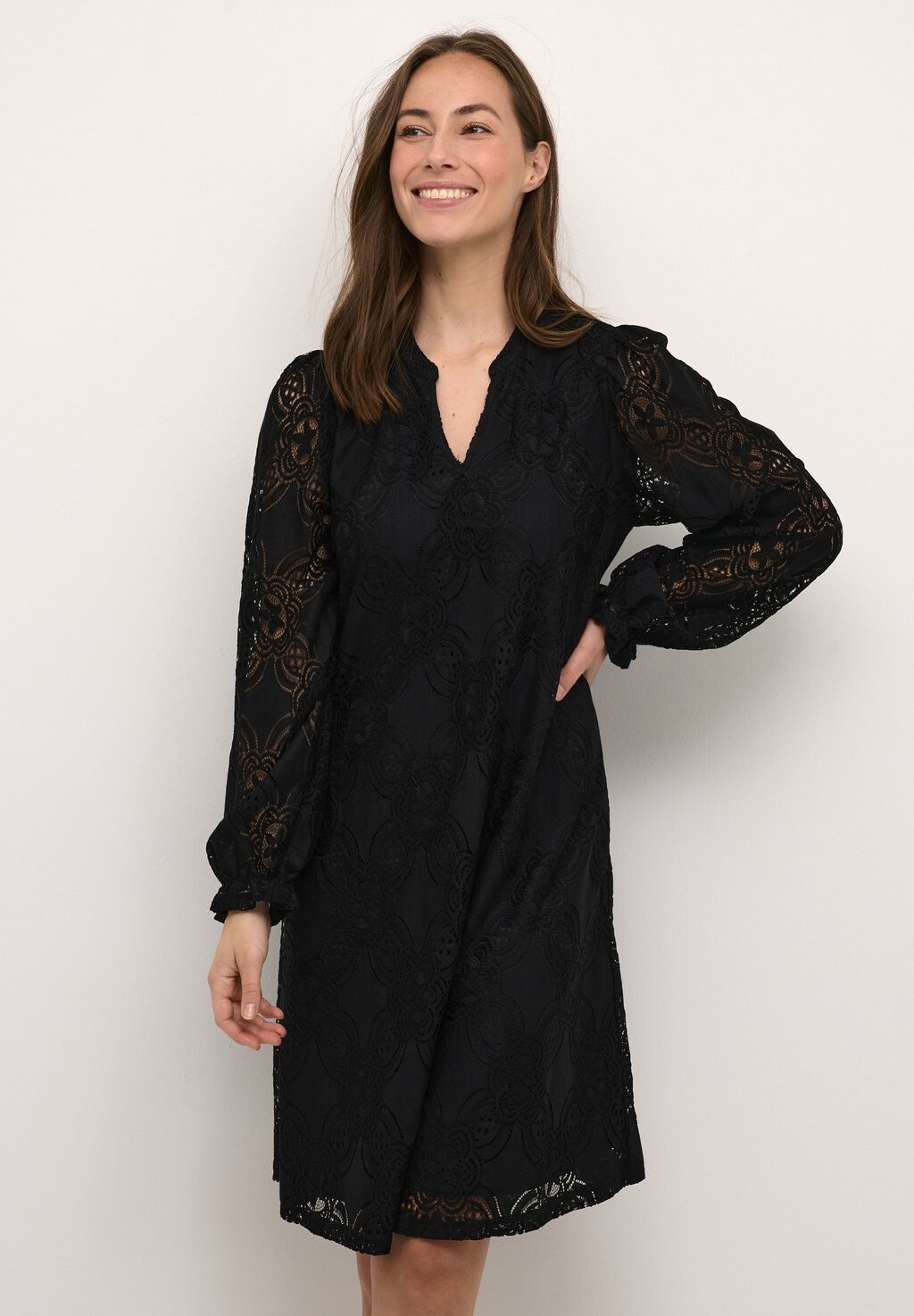 Летнее платье Culture, черный
Летнее платье Culture, черный