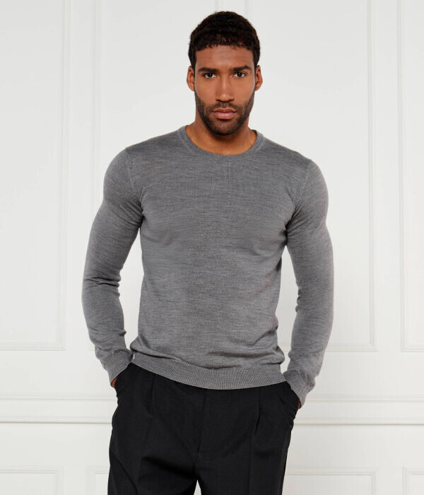 Свитер мужской Hugo тонкий шерстяной, серый
Свитер мужской Hugo тонкий шерстяной, серый