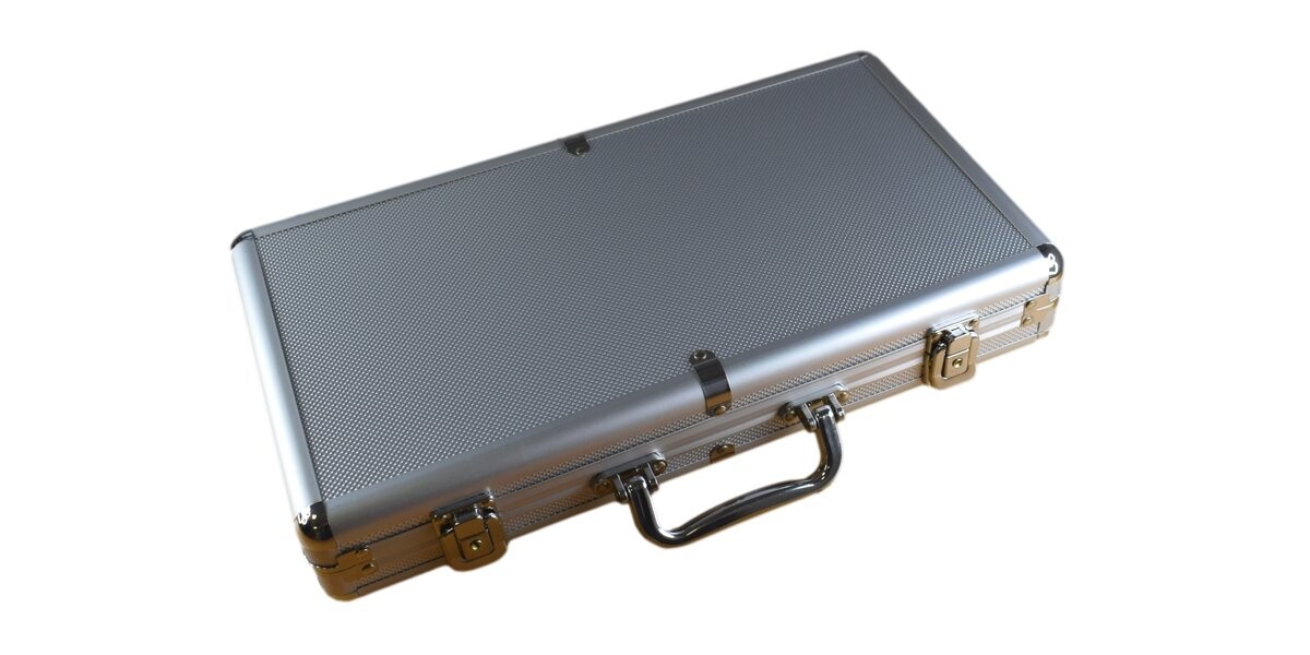 Алюминиевый кейс на 300 покерных фишек 8278, Evergreen
Алюминиевый кейс на 300 покерных фишек 8278, Evergreen