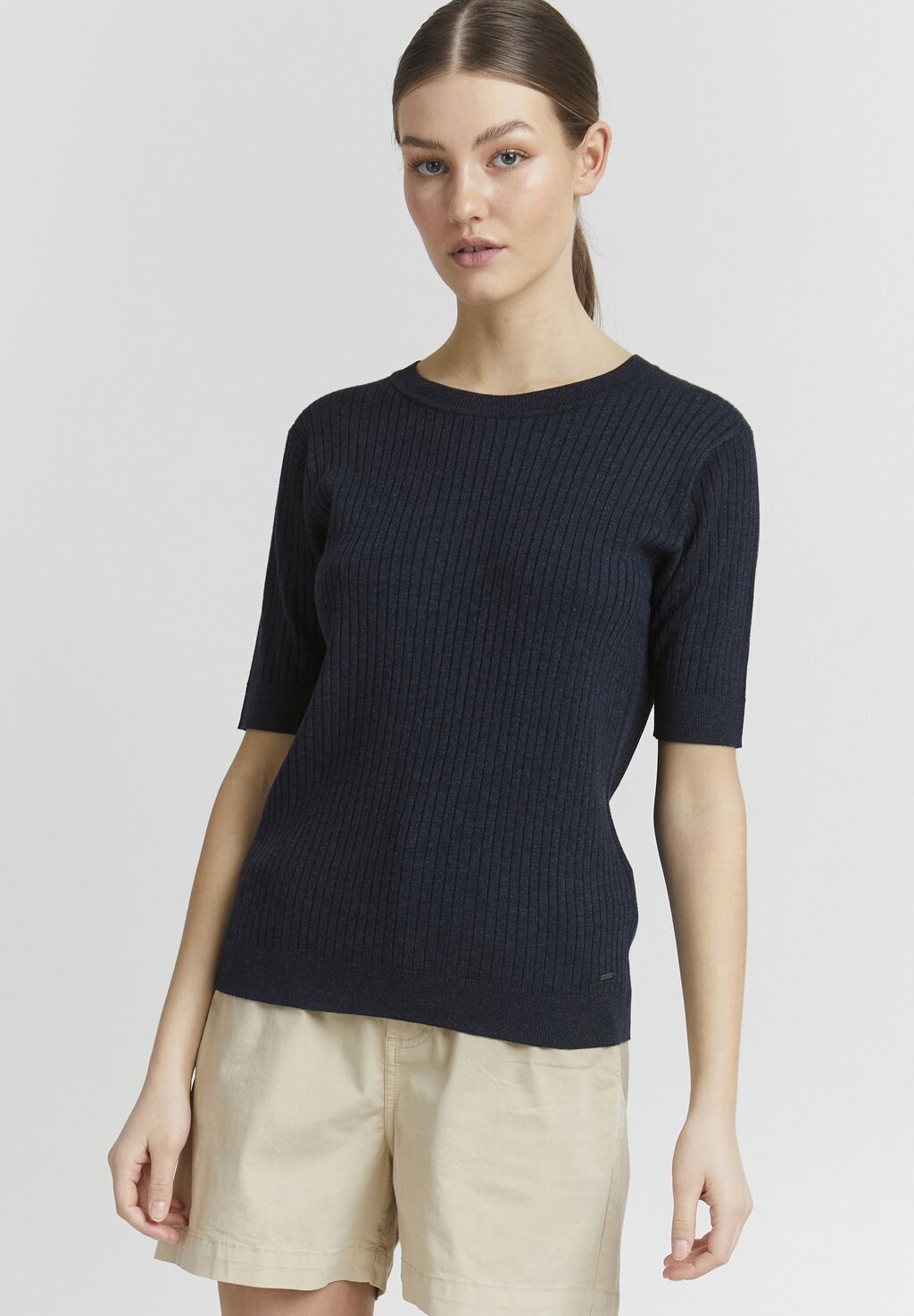 Футболка базовая RIONA Oxmo, цвет totaleclipsemelange
Футболка базовая RIONA Oxmo, цвет totaleclipsemelange