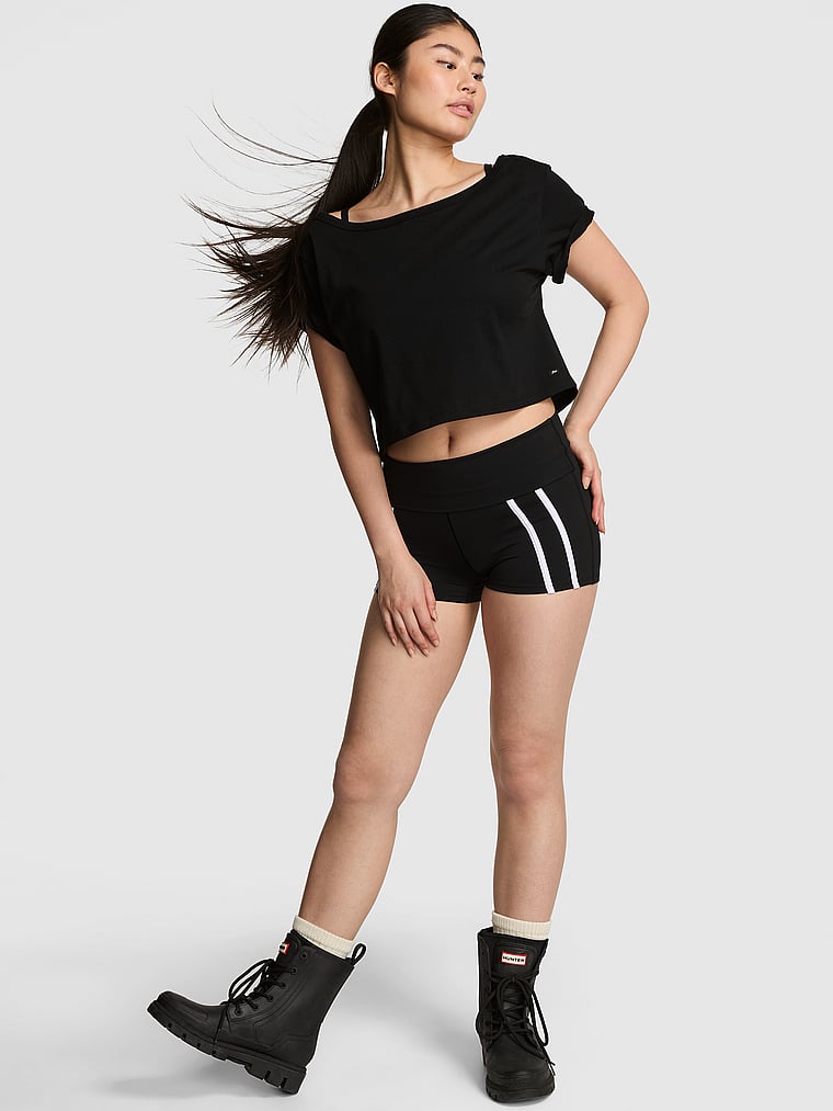 Микро-Шорты Relay с цветными блоками и отворотами Pink, черный
Микро-Шорты Relay с цветными блоками и отворотами Pink, черный