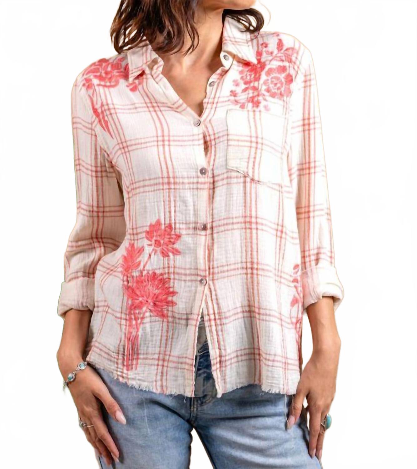 Женская вышитая рубашка в коралловом цвете PAPARAZZI
Женская вышитая рубашка в коралловом цвете PAPARAZZI
