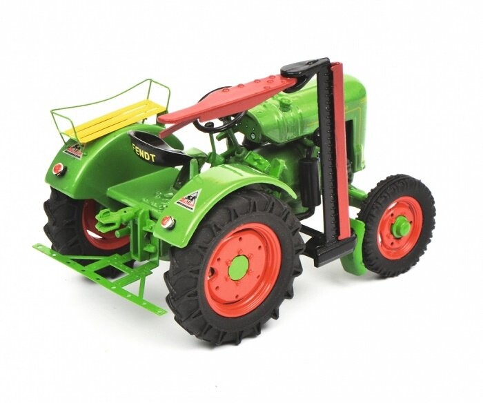 Трактор Schuco Fendt F20G Dieselross 1:43 450262900
Трактор Schuco Fendt F20G Dieselross 1:43 450262900
