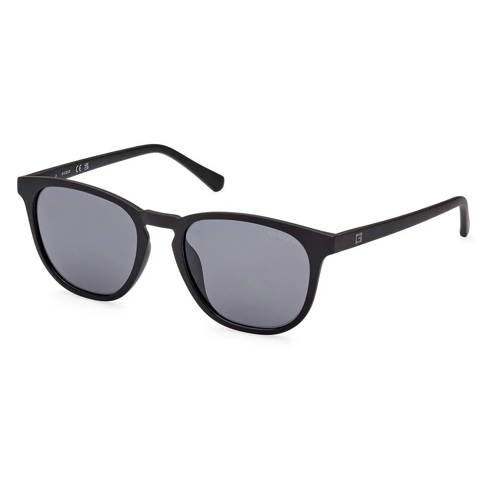 Солнцезащитные очки Guess GU00061 polarized, черный
Солнцезащитные очки Guess GU00061 polarized, черный