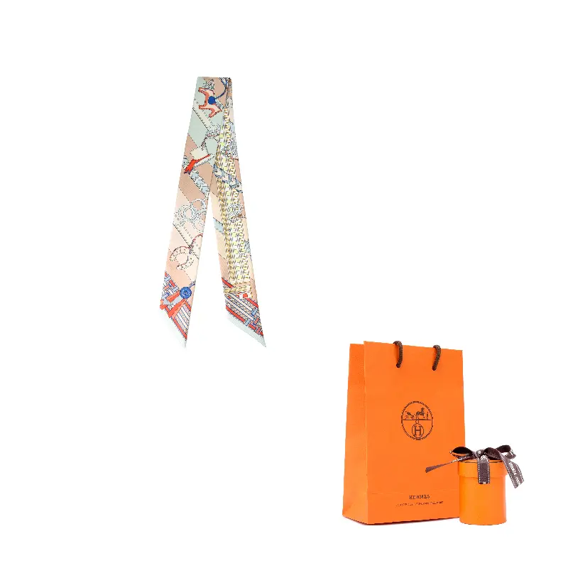 HERMES Шёлковый шарф, Pink Rose
HERMES Шёлковый шарф, Pink Rose